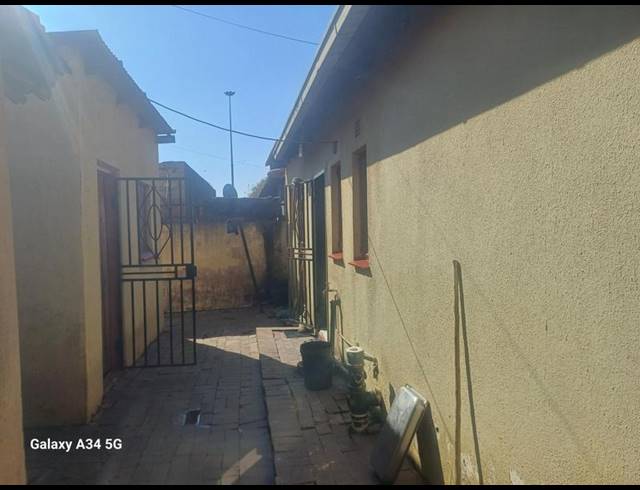 4 BEDROOM HOUSE FOR SALE IN MAOKENG